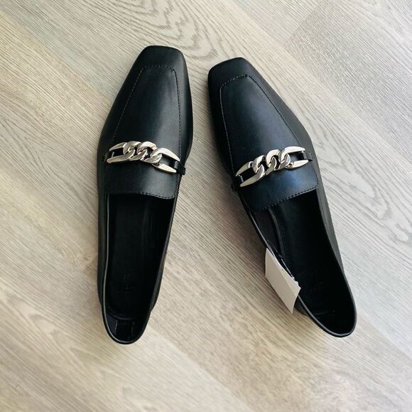 H&M Shoes - Loafers black new with chain detail